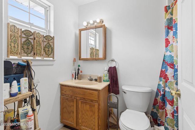 1724 2nd Avenue, Toms River, NJ 08757