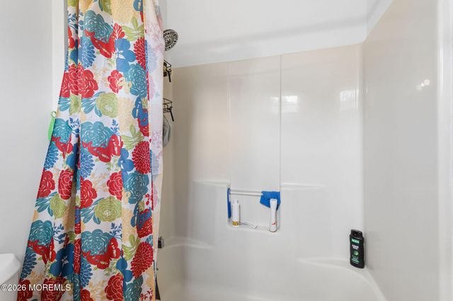 1724 2nd Avenue, Toms River, NJ 08757