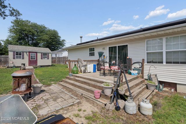 1724 2nd Avenue, Toms River, NJ 08757