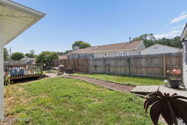 1724 2nd Avenue, Toms River, NJ 08757