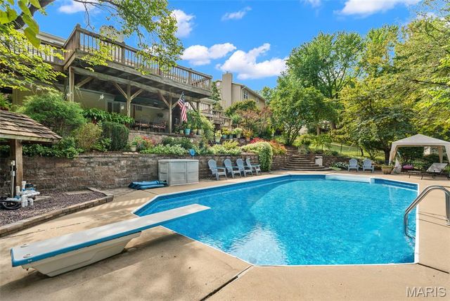 37 Great Lakes Drive, St Peters, MO 63376