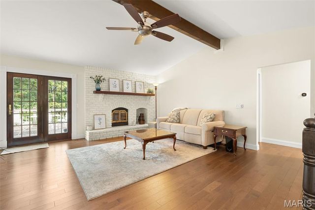 37 Great Lakes Drive, St Peters, MO 63376