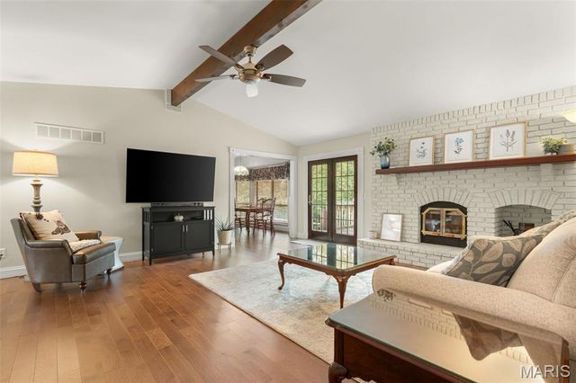 37 Great Lakes Drive, St Peters, MO 63376