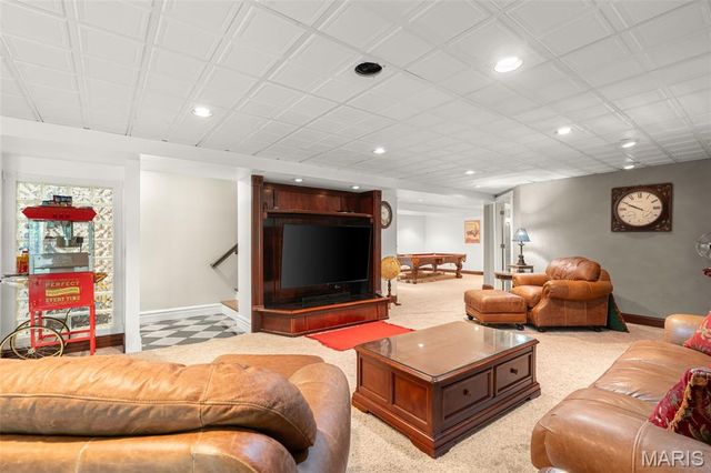 37 Great Lakes Drive, St Peters, MO 63376