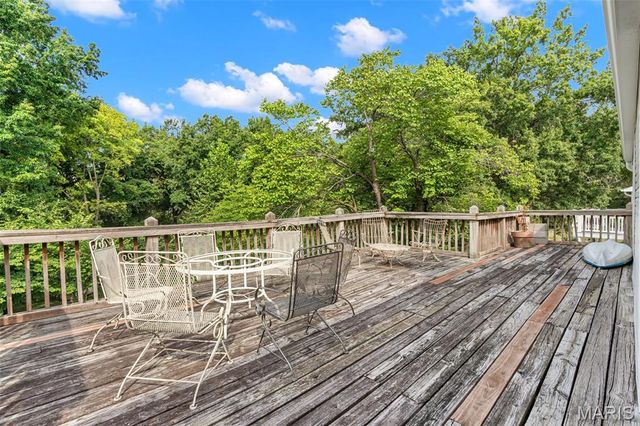 37 Great Lakes Drive, St Peters, MO 63376