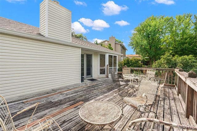 37 Great Lakes Drive, St Peters, MO 63376