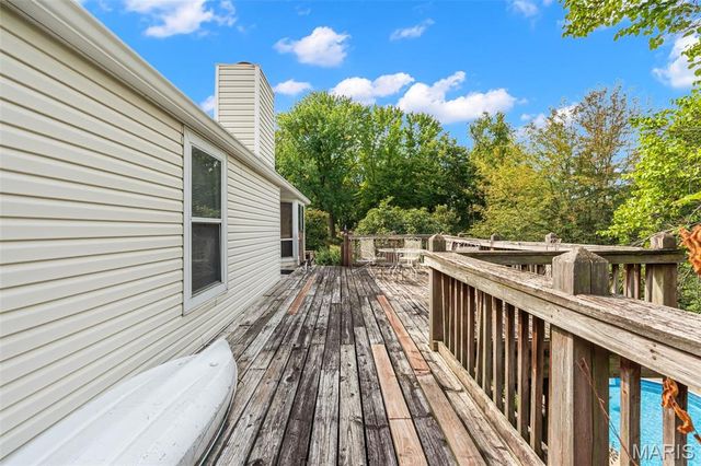 37 Great Lakes Drive, St Peters, MO 63376