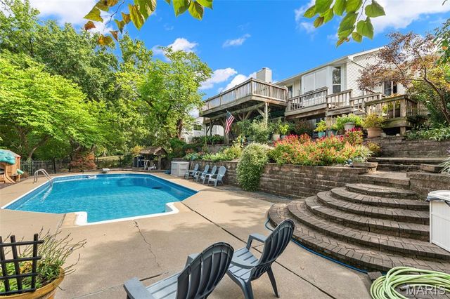37 Great Lakes Drive, St Peters, MO 63376