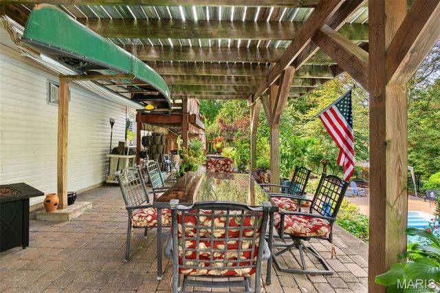 37 Great Lakes Drive, St Peters, MO 63376