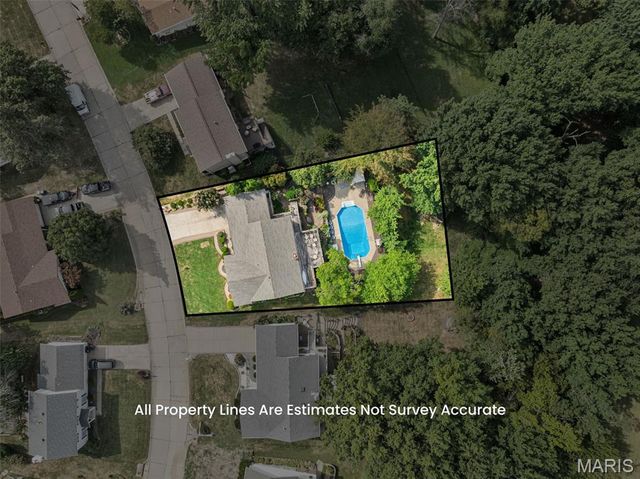 37 Great Lakes Drive, St Peters, MO 63376