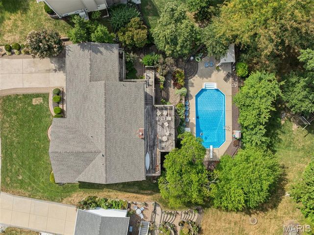 37 Great Lakes Drive, St Peters, MO 63376