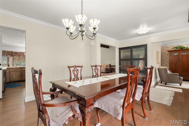 37 Great Lakes Drive, St Peters, MO 63376