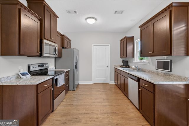 245 Alcott Circle, Hinesville, GA 31313