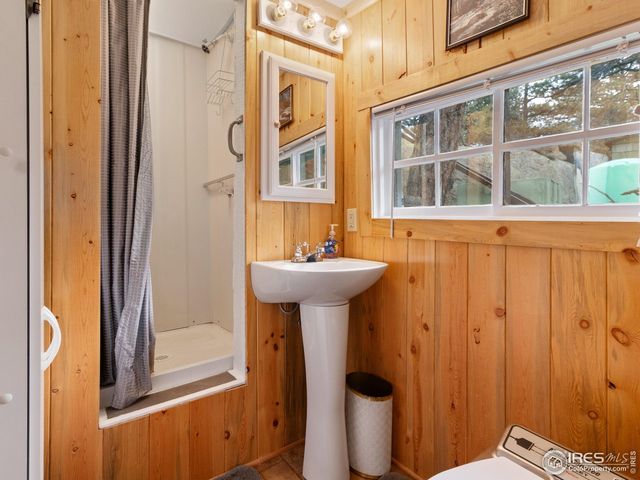 140 Loveland Heights Ln, Drake, CO 80515