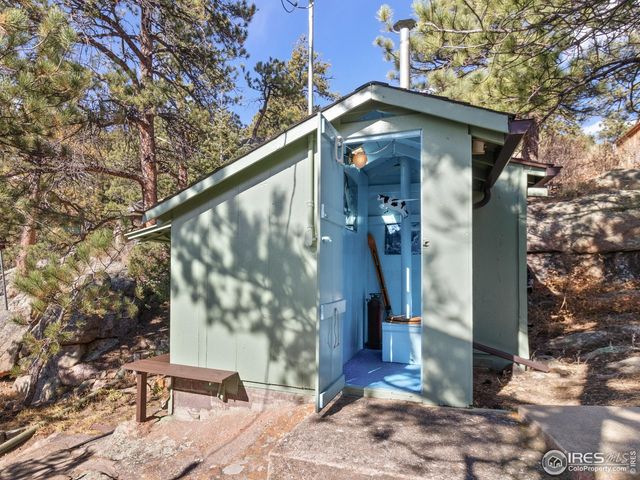 140 Loveland Heights Ln, Drake, CO 80515