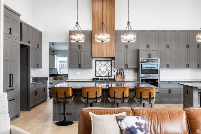 11318 S CANYON FALLS LN, Sandy, UT 84092