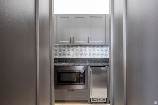 11318 S CANYON FALLS LN, Sandy, UT 84092