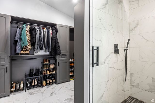 11318 S CANYON FALLS LN, Sandy, UT 84092