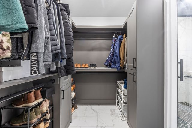 11318 S CANYON FALLS LN, Sandy, UT 84092