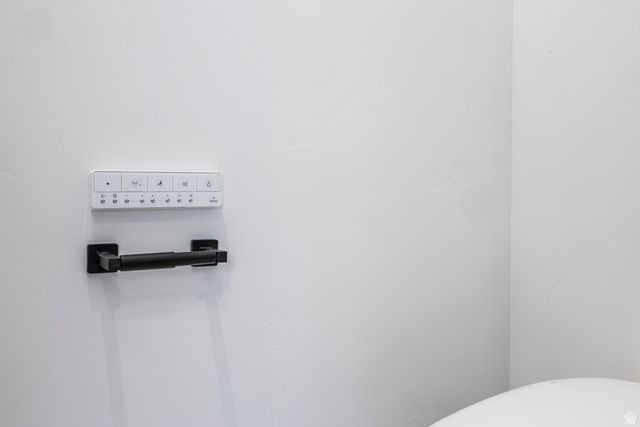 11318 S CANYON FALLS LN, Sandy, UT 84092