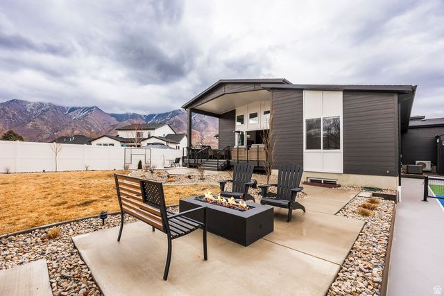 11318 S CANYON FALLS LN, Sandy, UT 84092