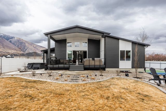 11318 S CANYON FALLS LN, Sandy, UT 84092