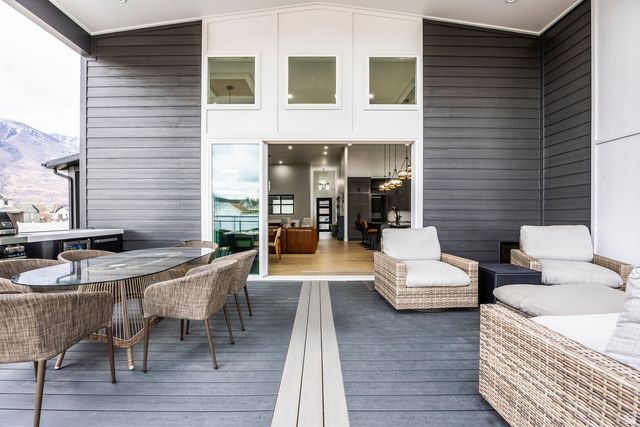 11318 S CANYON FALLS LN, Sandy, UT 84092