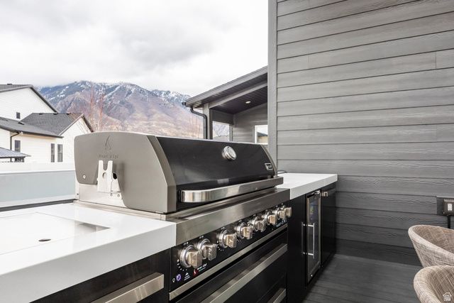 11318 S CANYON FALLS LN, Sandy, UT 84092