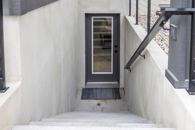 11318 S CANYON FALLS LN, Sandy, UT 84092