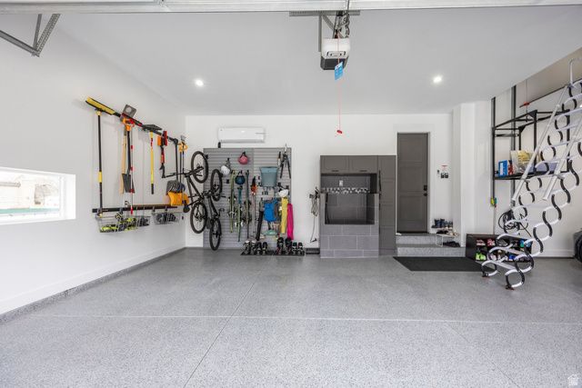 11318 S CANYON FALLS LN, Sandy, UT 84092