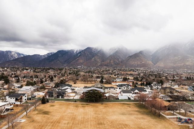 11318 S CANYON FALLS LN, Sandy, UT 84092