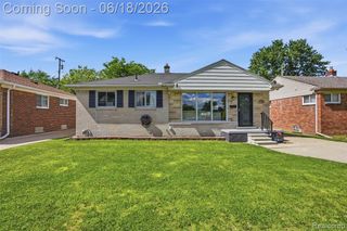 18301 Marquette Street, Roseville, MI 48066