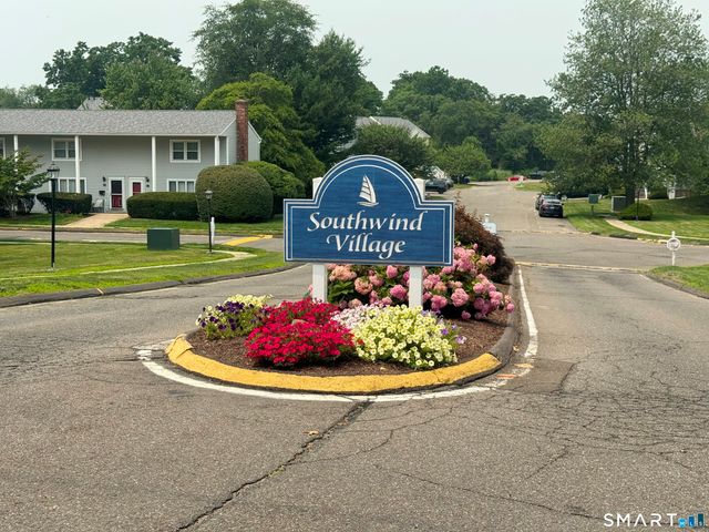 31 Carriage Drive 31, Milford, CT 06460