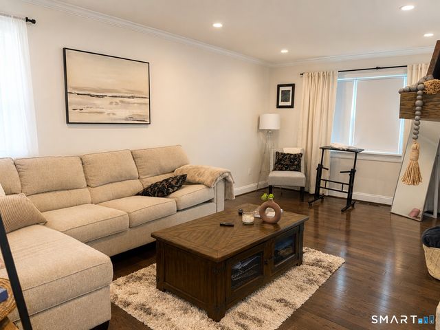 31 Carriage Drive 31, Milford, CT 06460