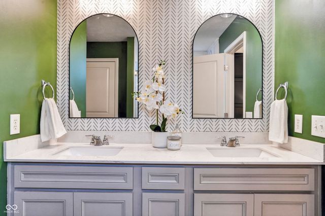 13570 Longrise Lane, Fishers, IN 46037