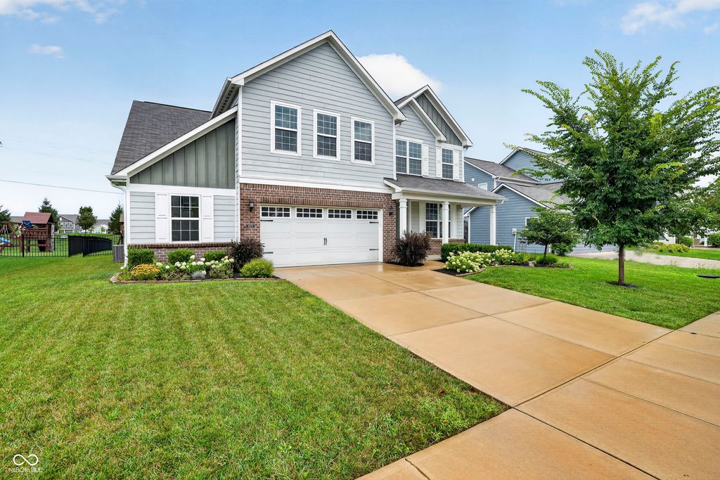 13570 Longrise Lane, Fishers, IN 46037