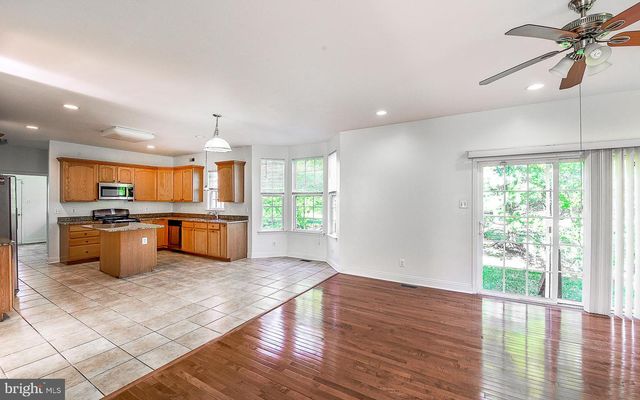 6 PALMER CT, Glassboro, NJ 08028