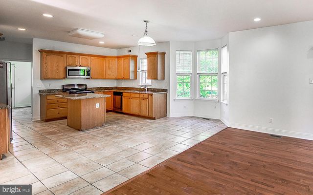 6 PALMER CT, Glassboro, NJ 08028