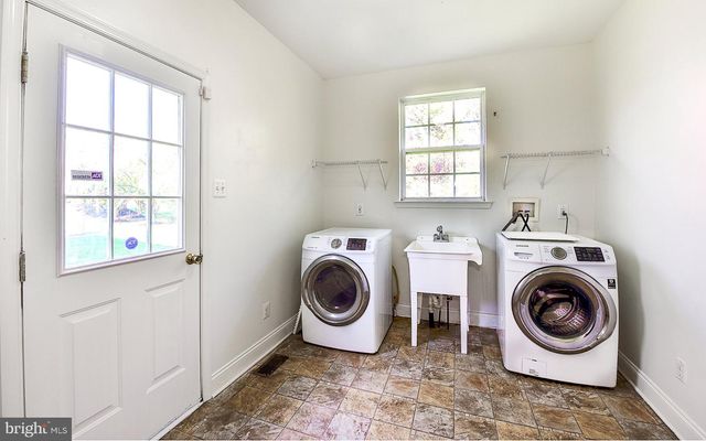 6 PALMER CT, Glassboro, NJ 08028