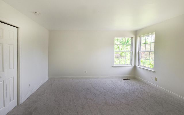 6 PALMER CT, Glassboro, NJ 08028