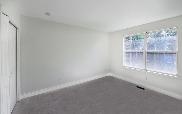 6 PALMER CT, Glassboro, NJ 08028