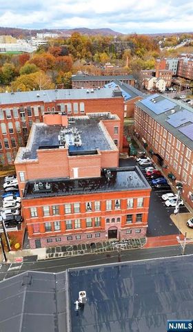 19 Market 205, Paterson, NJ 07501