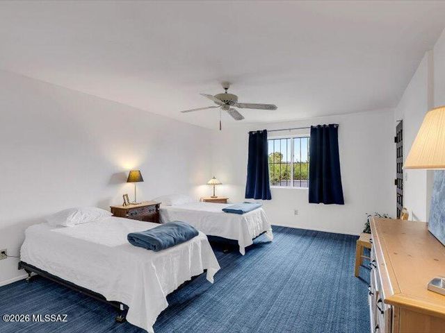 10083 N Valle Del Oro Drive, Oro Valley, AZ 85737