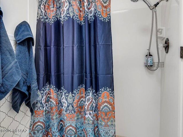 10083 N Valle Del Oro Drive, Oro Valley, AZ 85737