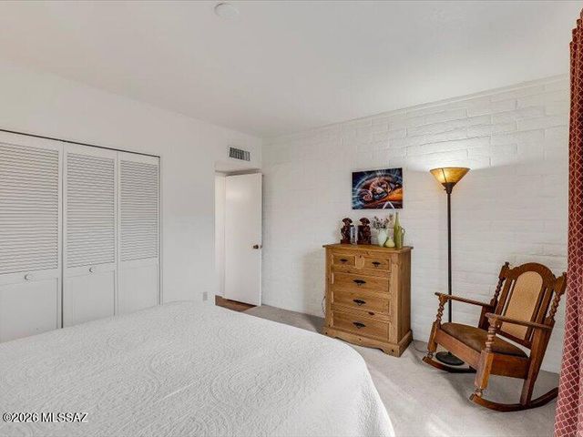 10083 N Valle Del Oro Drive, Oro Valley, AZ 85737