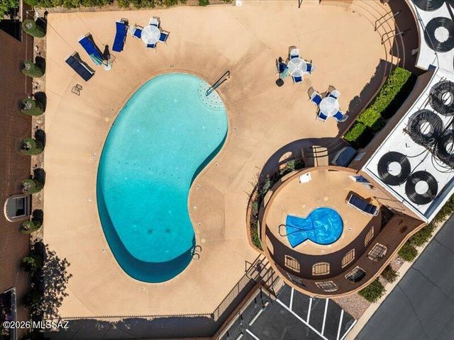 10083 N Valle Del Oro Drive, Oro Valley, AZ 85737