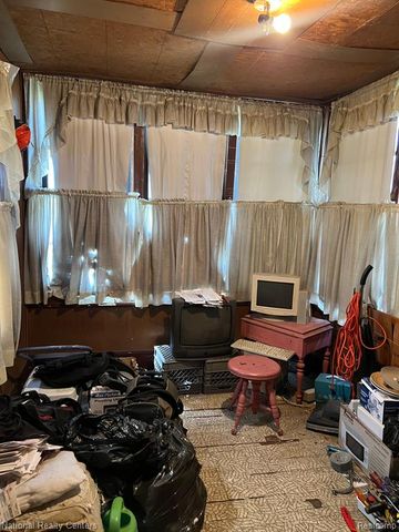 5181 Holcomb Street, Detroit, MI 48213