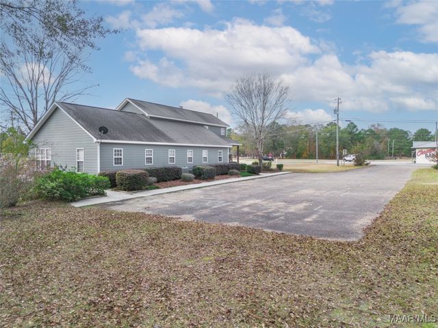 10406 Highway 231 ., Wetumpka, AL 36092