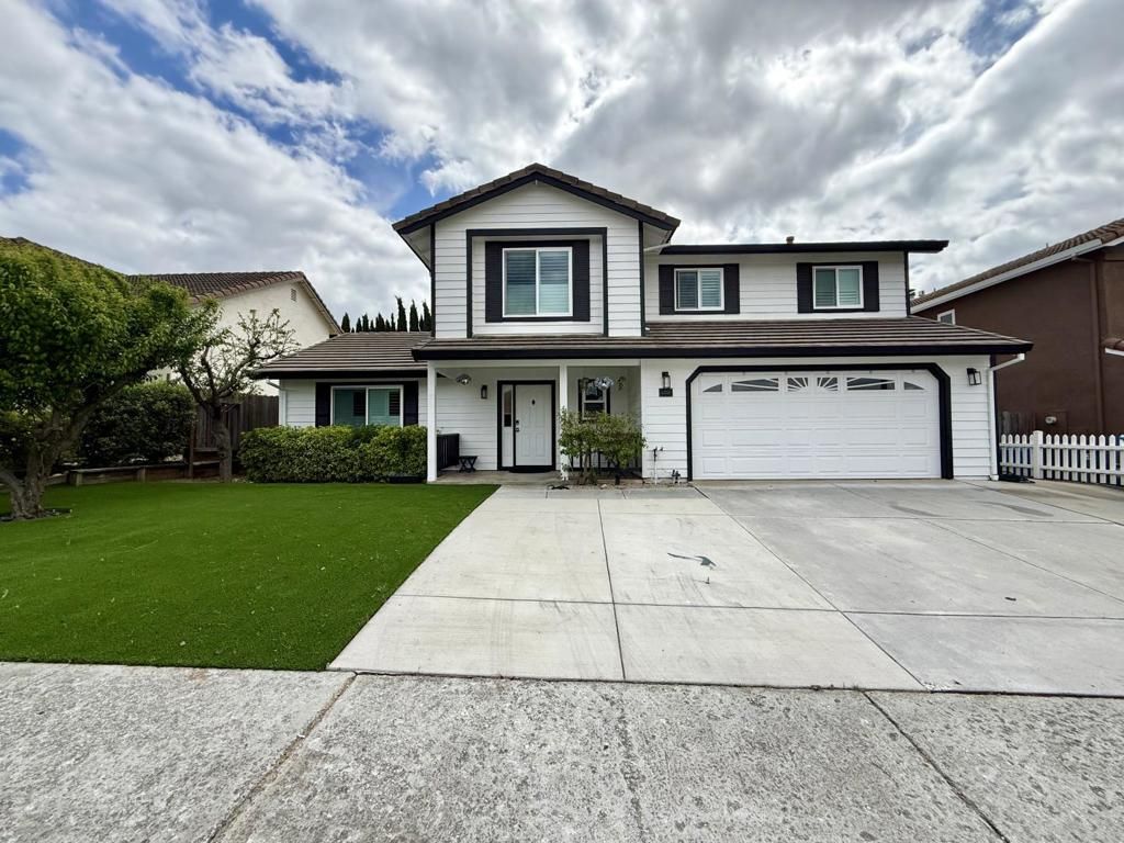 1701 Hemlock Court, Hollister, CA 95023