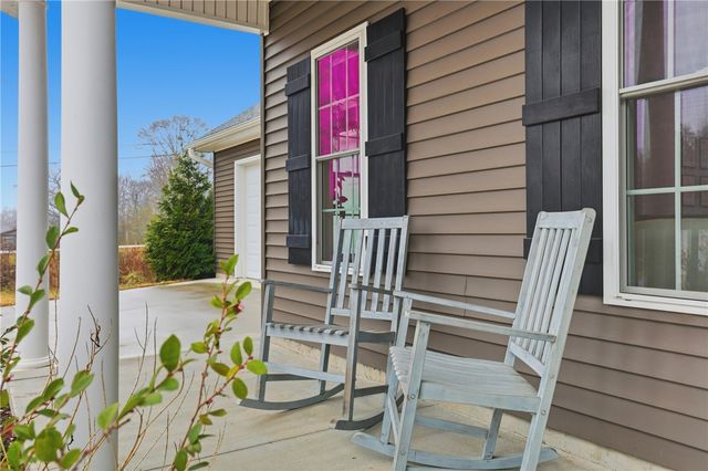 103 W Chestnut Court, Central, SC 29630